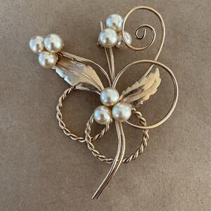 Vtg Brooch‎ Gold Tone Pin Faux Pearl Clusters Floral Leaves Braided Loop 40s 50s